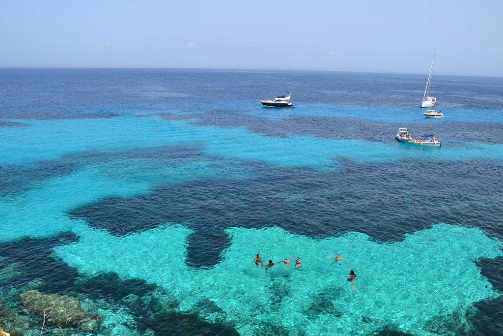Hotel Il Portico Favignana Luaran gambar