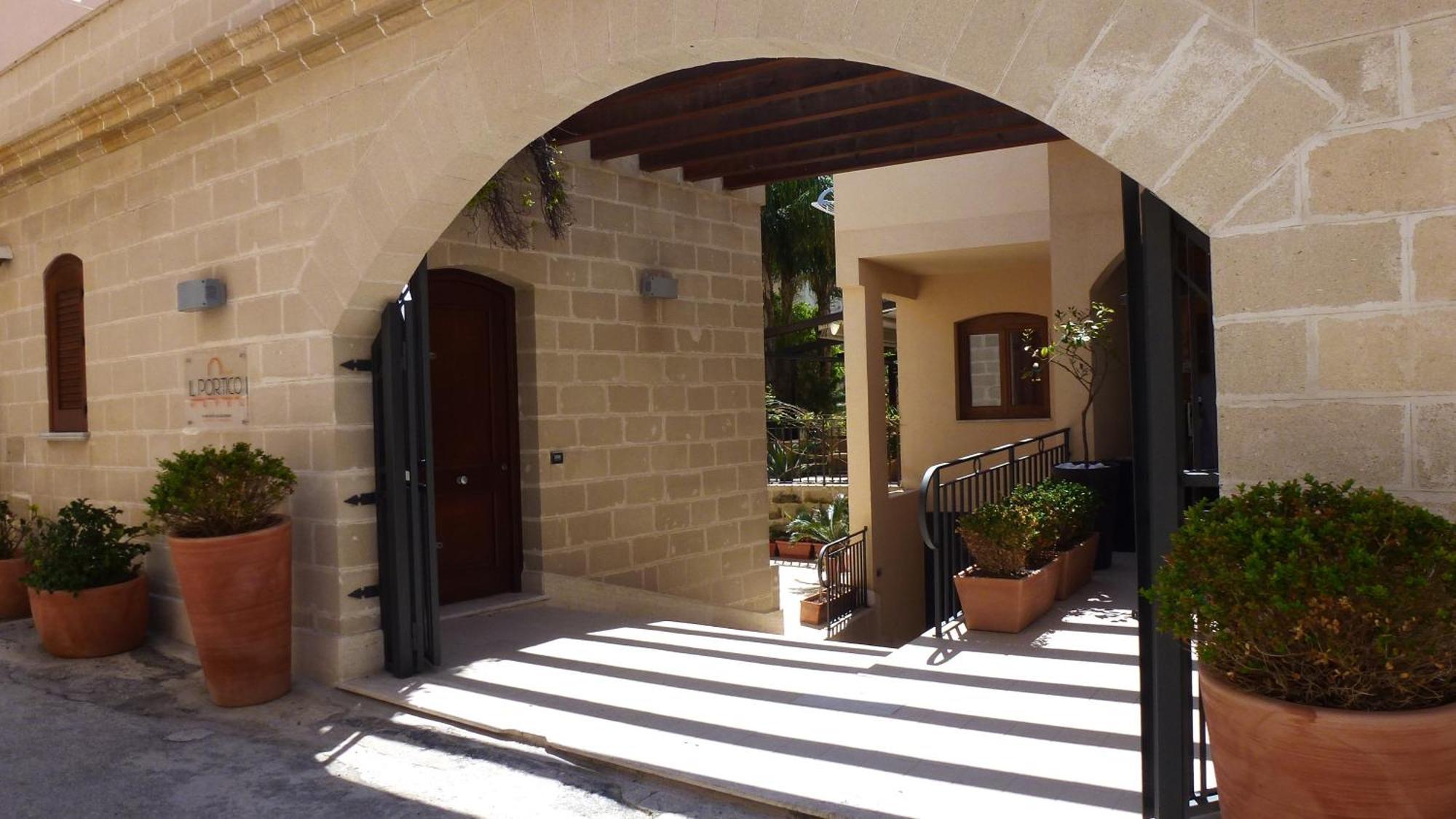 Hotel Il Portico Favignana Luaran gambar