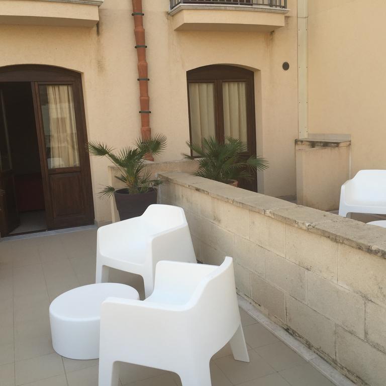 Hotel Il Portico Favignana Luaran gambar